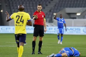 Απόλλων - ΑΕΛ: Ντέρμπι με τα ΟΛΑ του και... γαλάζια πρόκριση! (Φώτος)