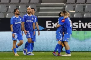 Απόλλων - ΑΕΛ: Ντέρμπι με τα ΟΛΑ του και... γαλάζια πρόκριση! (Φώτος)