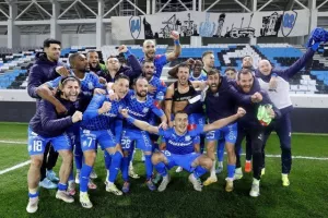 Απόλλων - ΑΕΛ: Ντέρμπι με τα ΟΛΑ του και... γαλάζια πρόκριση! (Φώτος)