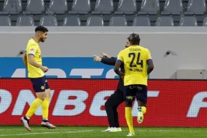 ΑΕΛ - ΑΕΖ: Τρίποντο… με ανατροπή (φώτος)