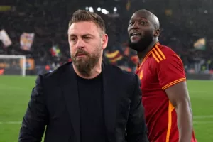Ντε Ρόσι: «Μια νίκη πολύ… Ρόμα, παραλίγο να πάθουμε καρδιακό - Κρατιέμαι να μην πηδήξω στην κερκίδα»