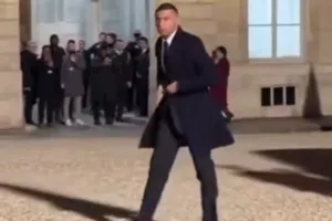 Το απαράμιλλο στιλ του Εμπαπέ στο δείπνο με τον Μακρόν