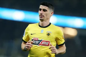 ΑΕΚ: 100άρισε ο… σερβιτόρος Μάνταλος