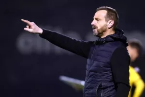 Άρης: Οι σκέψεις του Μάντζιου για την αρχική ενδεκάδα στο Αγρίνιο