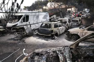 Μάτι: "Καταπέλτης" ο εισαγγελέας για τη μη εισήγηση για οργανωμένη προληπτική απομάκρυνση των κατοίκων