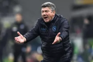 Ο Ματσάρι φεύγει, ο Καλτσόνα έρχεται στη Νάπολι