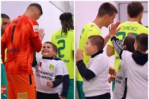 High five... με τους μικρούς!