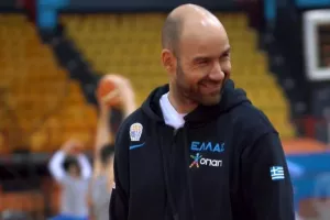 Η πρώτη προπόνηση του Σπανούλη στο ΣΕΦ (βίντεο)