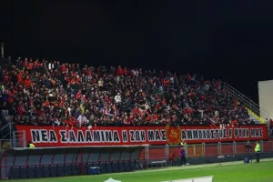 (Φωτορεπορτάζ) Ο κόσμος της Νέας Σαλαμίνας στο "Αμμόχωστος"