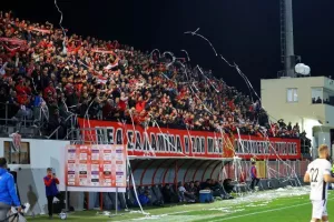(Φωτορεπορτάζ) Ο κόσμος της Νέας Σαλαμίνας στο "Αμμόχωστος"
