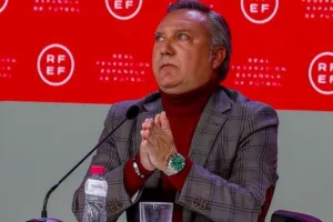 Καταγγελία σε βάρος του προέδρου της ισπανικής ΚΕΔ: «Χειραγωγούσαν» τις εικόνες στο VAR από κρυφό δωμάτιο!