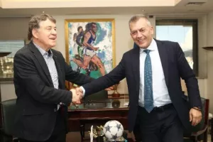 Συνάντηση Βρούτση - Ρεχάγκελ: «Σήμερα η αύρα του Ότο "πλημμύρισε" το Υπουργείο Αθλητισμού»