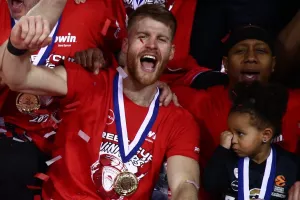 Τόμας Γουόκαπ, ο άλλος MVP, ο διαφορετικός ηγέτης του Ολυμπιακού