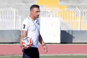 Χαραλαμπίδης για ΑΠΟΕΛ: "Βρίσκει ο ένας τον άλλον με κλειστά μάτια/Ο λόγος που παίζει το καλύτερο ποδόσφαιρο"
