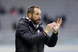 "Είναι τοπ το επίπεδο της ΑΕΚ/Χαρούμενος από την απόδοση των ποδοσφαιριστών μου"
