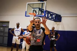 (ΦΩΤΟΣ) Συνεχίζει ακάθεκτη η Ανόρθωση, κατέβαλε και τον Κεραυνό