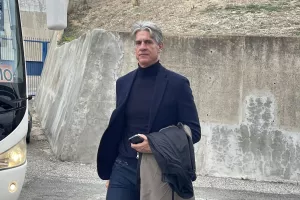 H άφιξη της Πάφου στο "Στ. Κυριακίδης" (Φώτος kerkida)