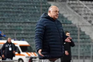 Σφοδρή επίθεση από Μπέο για τους ορισμούς διαιτητών: «Είστε ένα σίχαμα, όλες οι χούντες πέφτουν»