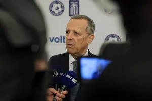 Τα είπε με τους αρχηγούς της Εθνικής ο Μπαλτάκος