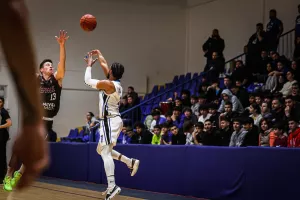 (ΦΩΤΟΣ) Συνεχίζει ακάθεκτη η Ανόρθωση, κατέβαλε και τον Κεραυνό