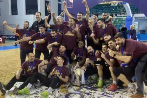 (ΒΙΝΤΕΟ/Φώτος kerkida) Η απονομή του Κυπέλλου στον Κεραυνό!