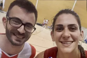 Στήριξη από μακριά!