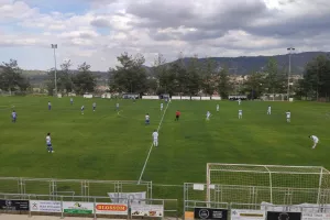 Νίκη και πρόκριση στα ημιτελικά