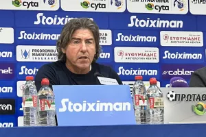Σα Πίντο/"Μια ομάδα έπαιξε σήμερα- Ρώτησα τον ρεφ για τη φάση με τον Τομανέ, δεν τον  κάλεσε το VAR μου είπε"