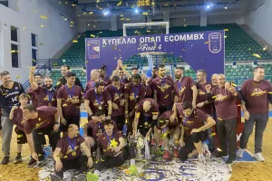 (ΒΙΝΤΕΟ/Φώτος kerkida) Η απονομή του Κυπέλλου στον Κεραυνό!