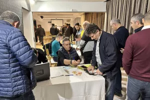 Πριν... τη Συνέλευση της ΑΕΛ (φώτος kerkida)