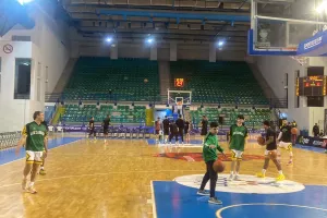 Το ζέσταμα των δύο φιναλιστ (βίντεο)