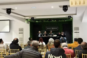 Η Έκτακτη Συνέλευση της ΑΕΛ (φώτος)