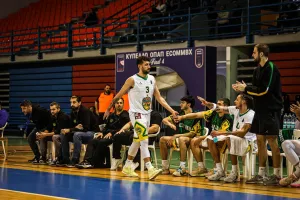 Εύκολα στον τελικό η ΑΕΚ 