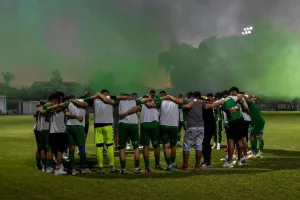 Θύρα 9: "Το μυαλό και η ψυχή μας θα είναι κοντά στους λεβέντες μας"