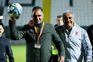 Πανέτοιμοι στην Καρμιώτισσα/Δίπλα στην ομάδα ο πρόεδρος 