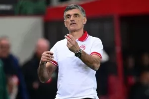 Μεντιλίμπαρ στους παίκτες: «Έχουμε μεγάλο παιχνίδι την Κυριακή και πολύ δύσκολο πρόγραμμα...»