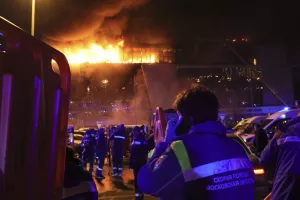 Μακελειό στη Μόσχα: Το Ισλαμικό Κράτος ανέλαβε την ευθύνη - Τουλάχιστον 62 νεκρούς
