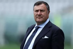 Κατέρρευσε ο CEO της Φιορεντίνα, αναβλήθηκε το ματς με την Αταλάντα