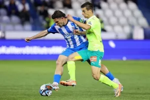 Ανόρθωση-ΑΕΚ: Μια ανάσα από την κορυφή με γκολάρα Τόνγκια!