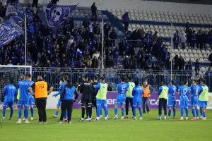 Τους αξίζουν... χαμόγελα