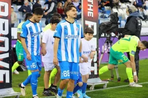 Ανόρθωση-ΑΕΚ: Μια ανάσα από την κορυφή με γκολάρα Τόνγκια!
