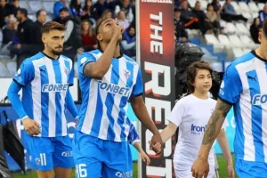 Ανόρθωση-ΑΕΚ: Μια ανάσα από την κορυφή με γκολάρα Τόνγκια!