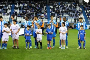 Ανόρθωση-ΑΕΚ: Μια ανάσα από την κορυφή με γκολάρα Τόνγκια!