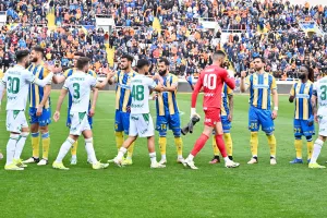 ΑΠΟΕΛ-Ομόνοια: Πράσινο... το "αιώνιο" και στο -5 από την 1η θέση! (φώτος)