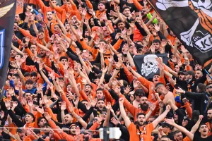 Ο κόσμος του ΑΠΟΕΛ στο ΓΣΠ (φωτορεπορτάζ)