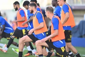 ΑΕΚ - ΑΠΟΕΛ: Φοβερή γαλαζοκίτρινη ανατροπή και... άλμα τίτλου! (Φώτος)