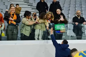 Άρης-ΑΠΟΕΛ: Με Γκομίς και Μαγιαμπέλα έκλεισε η… "ψαλίδα" στους 3 βαθμούς