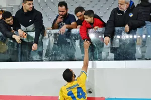 ΑΠΟΕΛ/ Οι φανέλες στην κερκίδα (Φώτος/kerkida)
