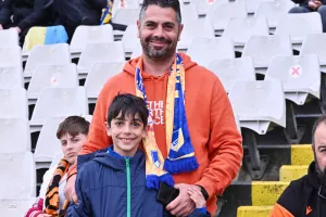 Ο κόσμος του ΑΠΟΕΛ στο ΓΣΠ (φωτορεπορτάζ)