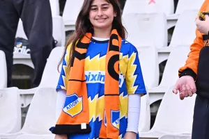Ο κόσμος του ΑΠΟΕΛ στο ΓΣΠ (φωτορεπορτάζ)